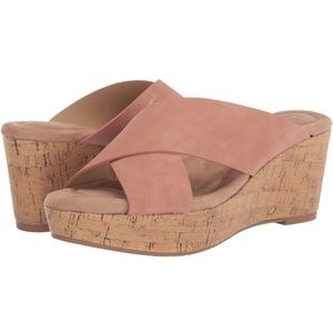 NWB Chinese Laundry Dream Day Wedge Sandals